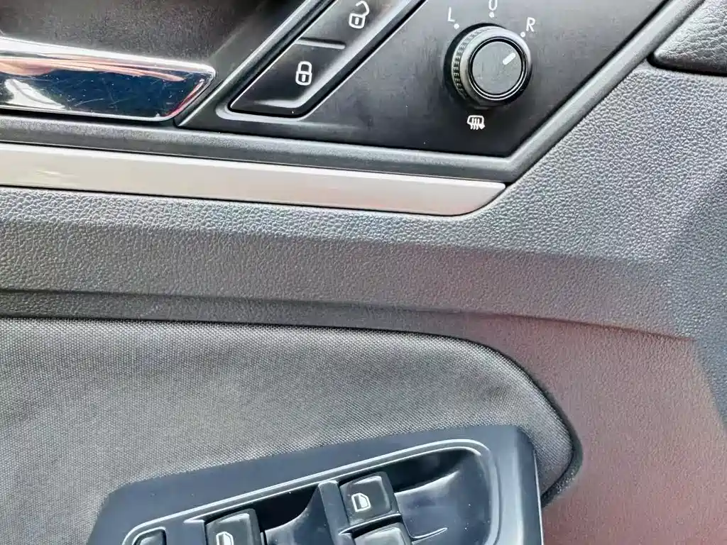 Volkswagen Lamando 2015 — фото 12