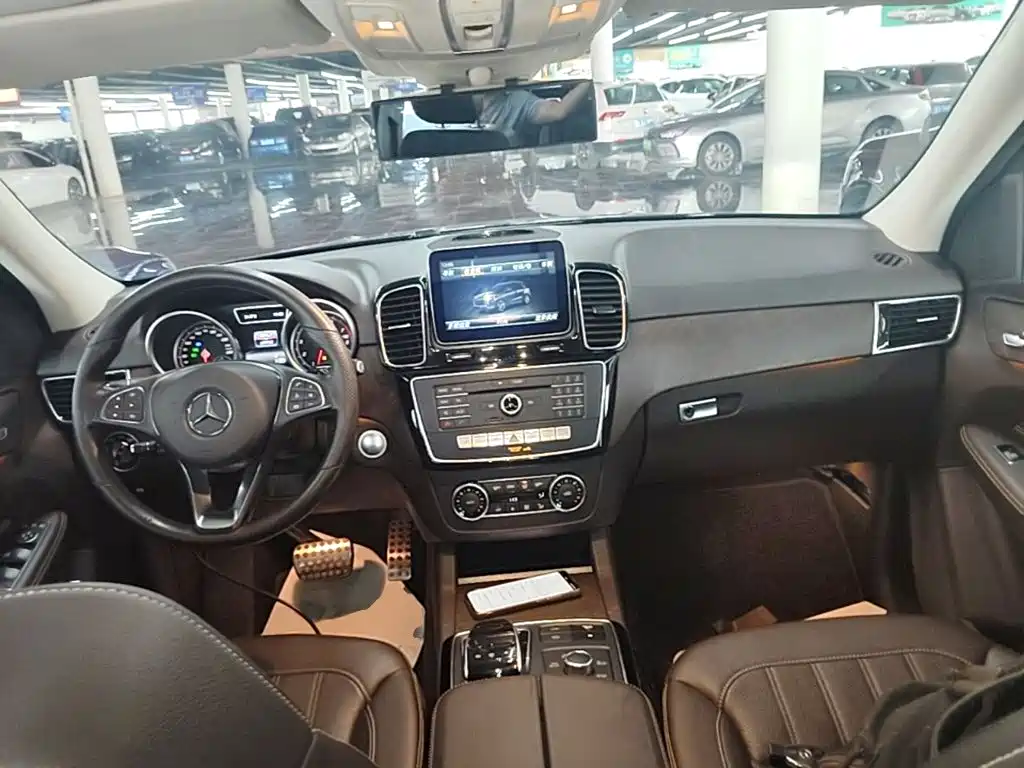 Mercedes-Benz GLE 2016 — фото 10