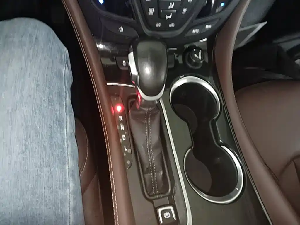 Buick Envision Plus 2019 — фото 14