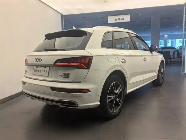 Audi Q5L 2019
