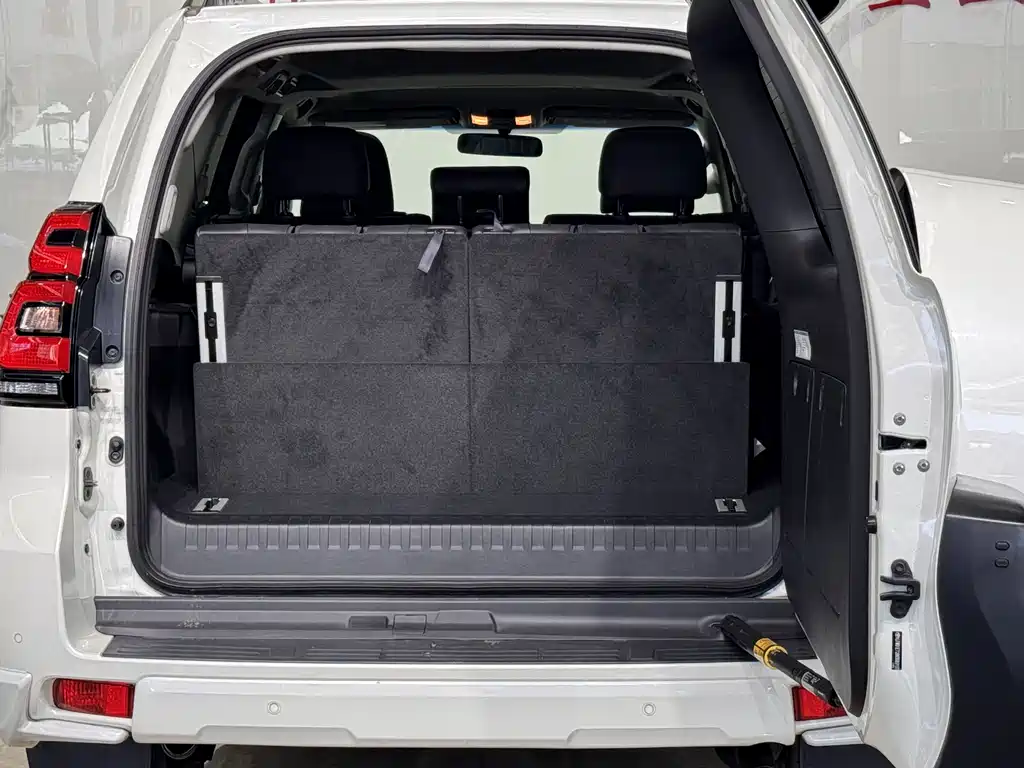 Toyota Prado 2019 — фото 19