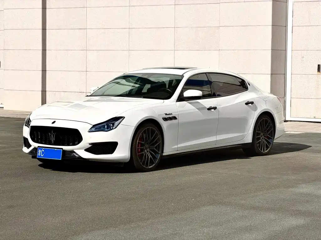 Maserati Quattroporte 2019 — фото 1