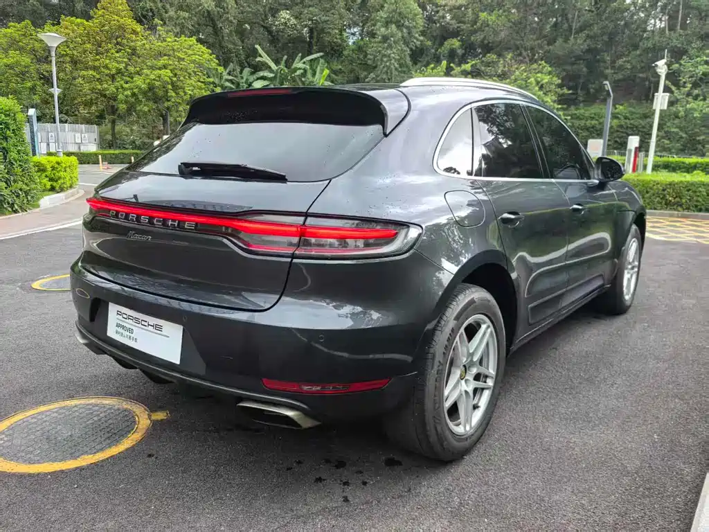Porsche Macan 2019 — фото 11