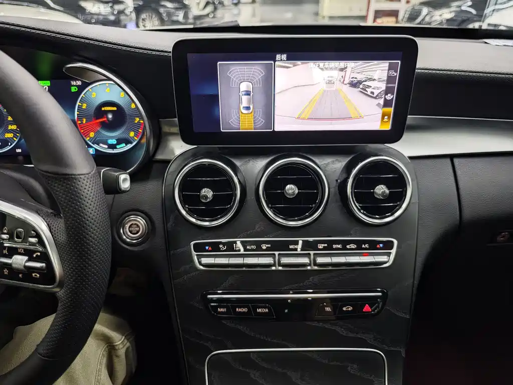 Mercedes-Benz C-Class 2019 — фото 15