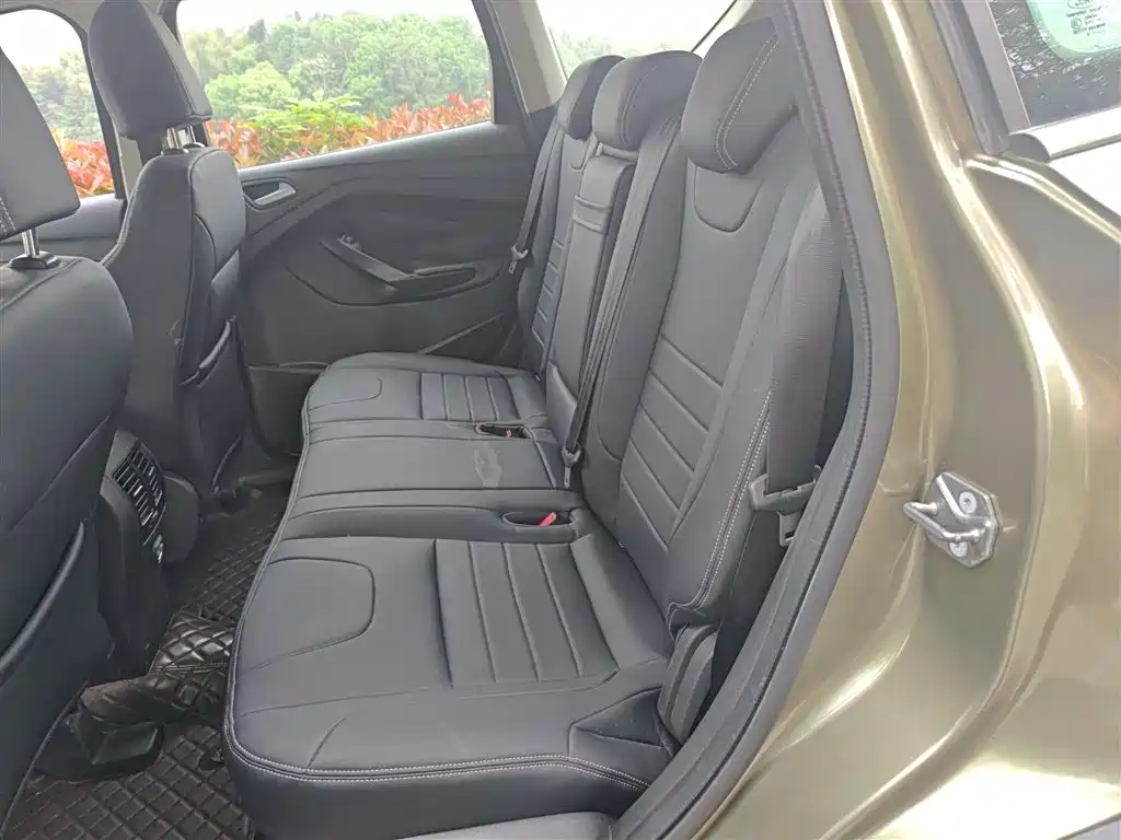 Ford Kuga 2016 — фото 17