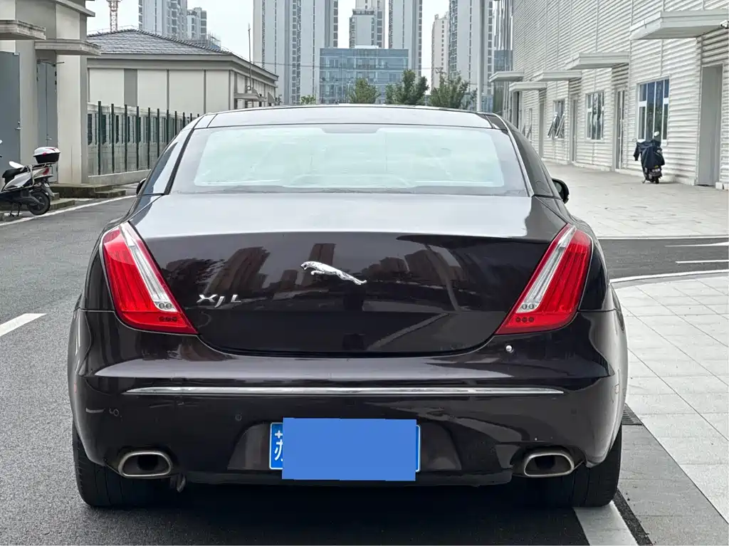 Jaguar XJ 2012