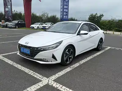 Hyundai Elantra 2022