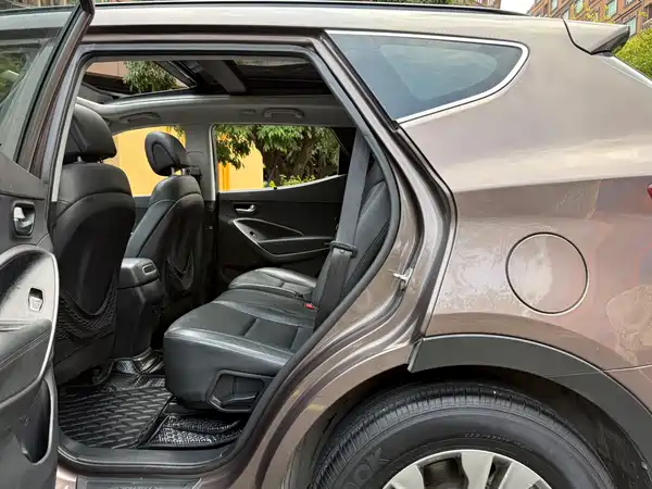 Hyundai Santa Fe 2016