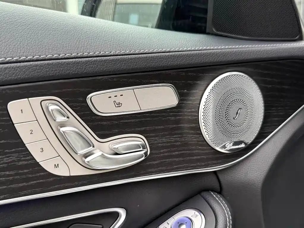Mercedes-Benz C-Class 2021