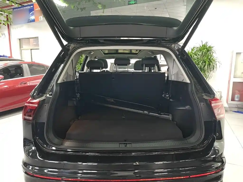 Volkswagen Tiguan L 2022 — фото 19