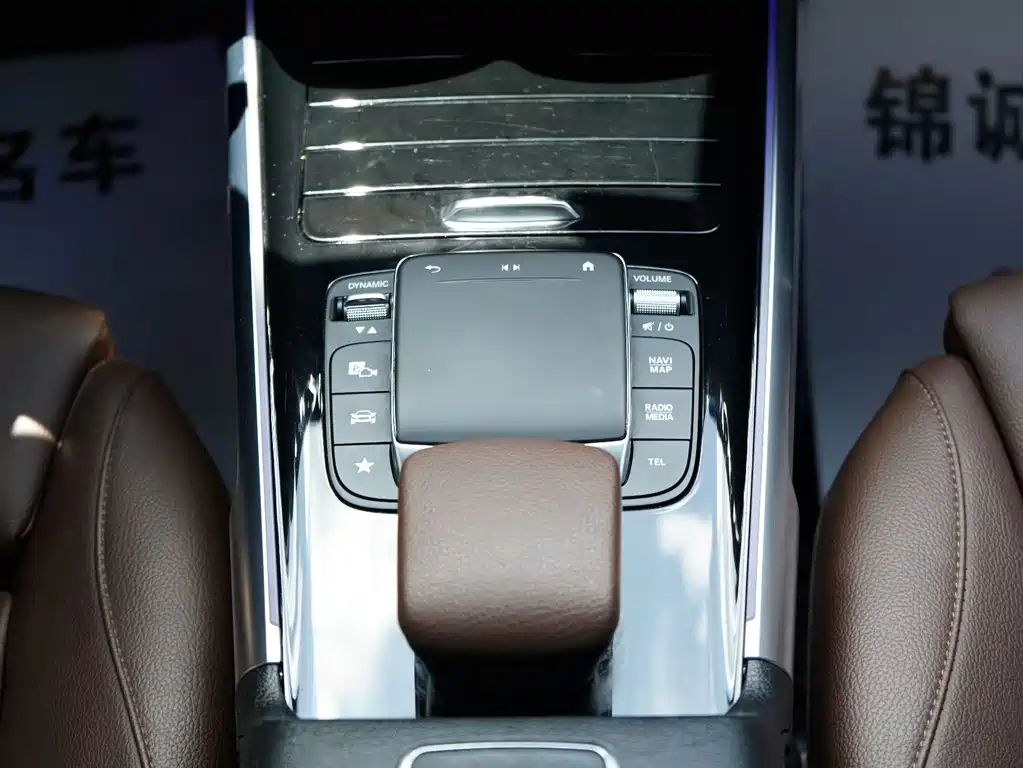 Mercedes-Benz GLB 2023 — фото 14