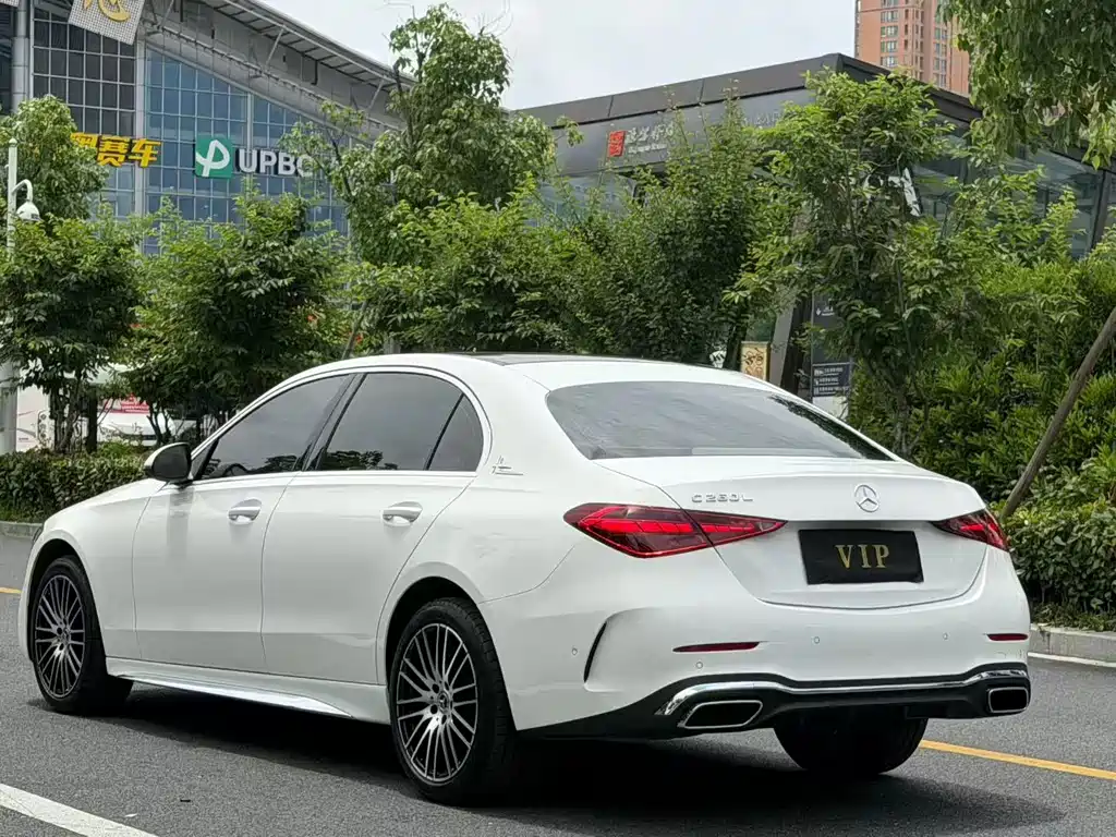 Mercedes-Benz C-Class 2025