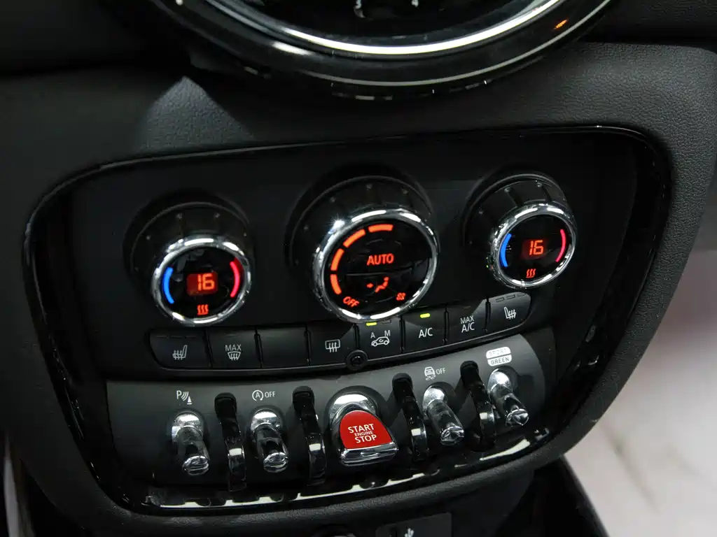 MINI Clubman 2022 — фото 15