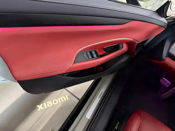 Xiaomi SU7 2025
