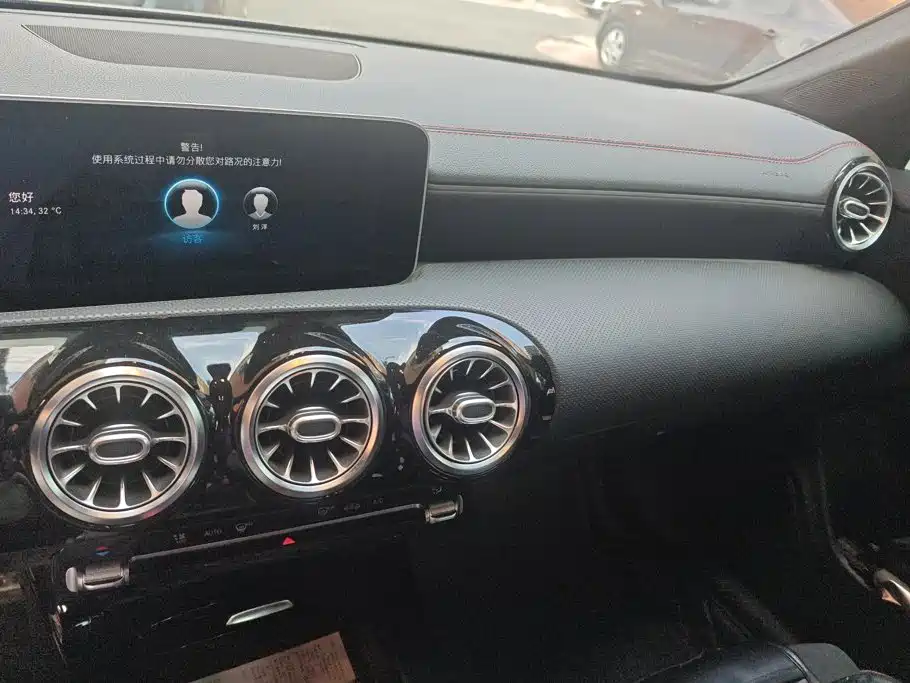 Mercedes-Benz CLA 2020 — фото 13