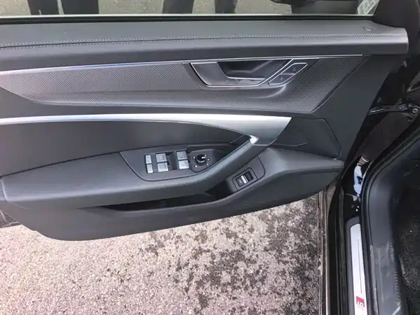 Audi A6L 2025