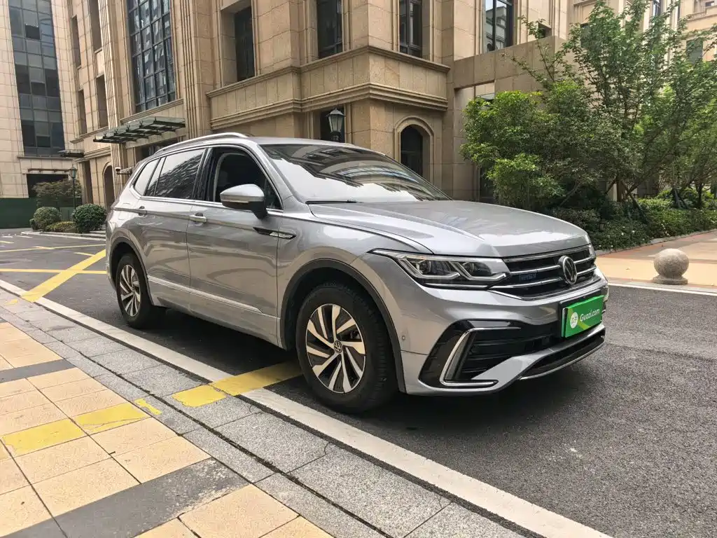 Volkswagen Tiguan L PHEV 2022 — фото 25