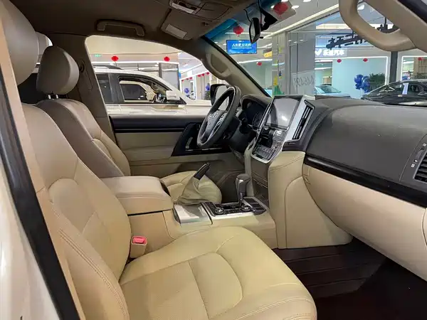 Toyota Land Cruiser 2016