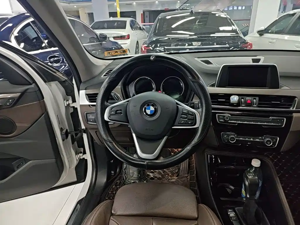 BMW X1 2018 — фото 11