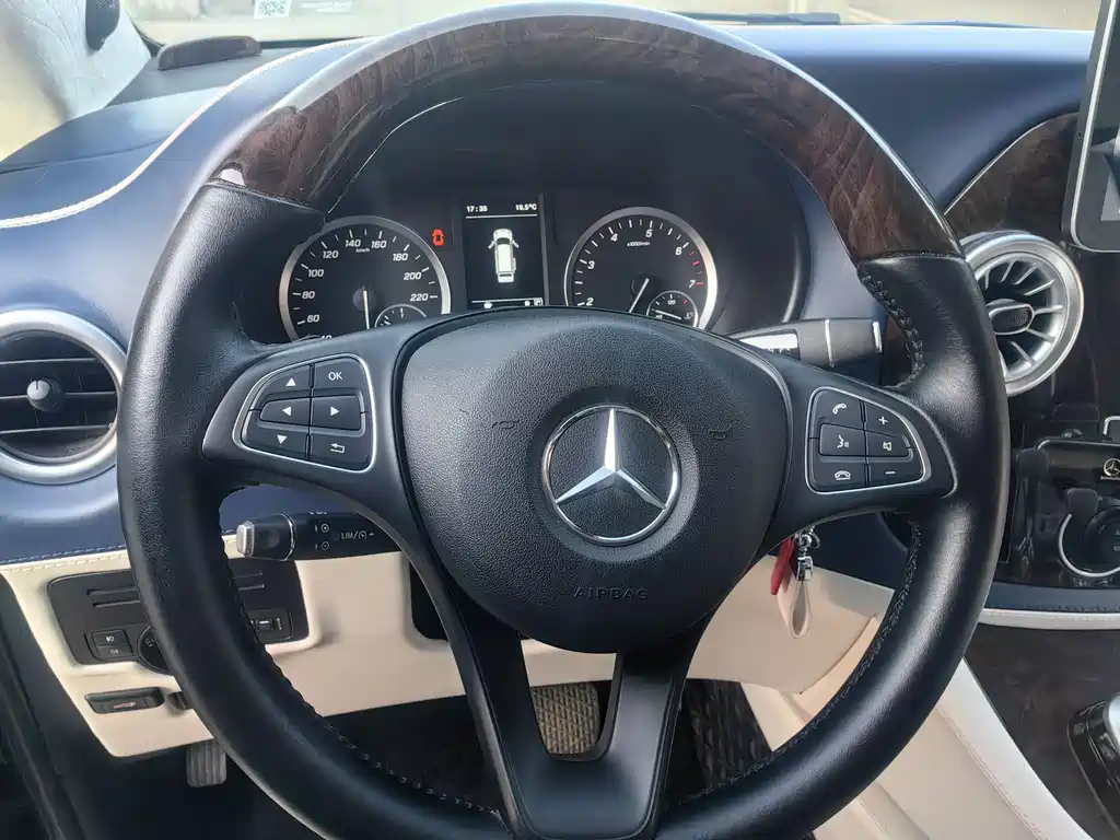 Mercedes-Benz Vito 2020 — фото 12