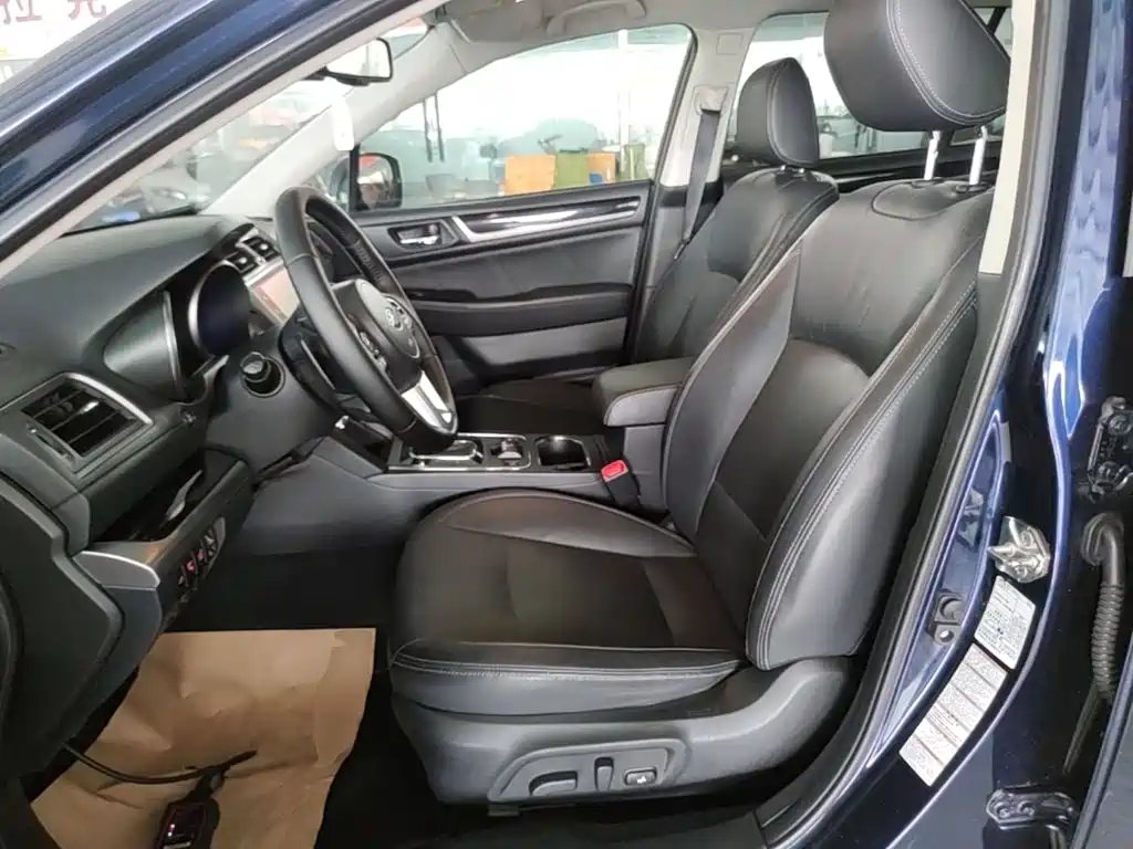 Subaru Outback 2017 — фото 15