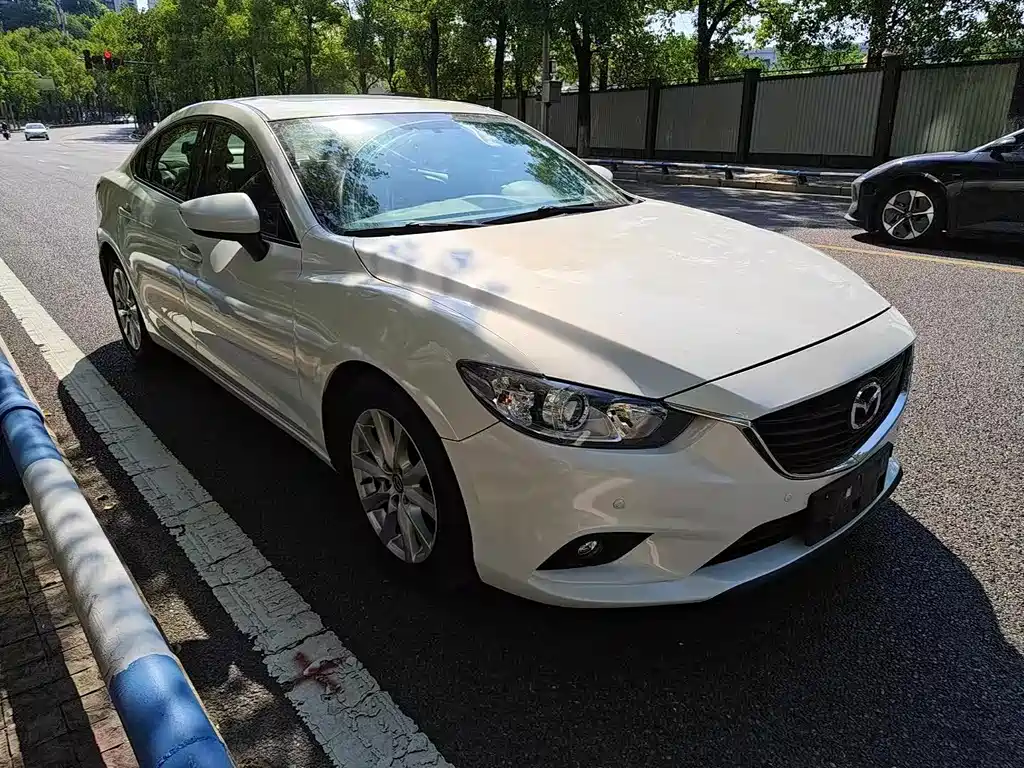 Mazda Atenza 2015