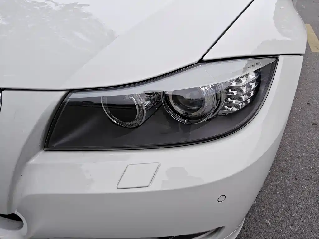 BMW 3 Series 2011 — фото 14