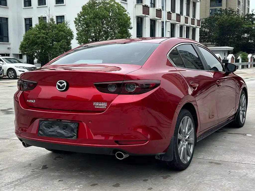 Mazda 3 Axela 2024 — фото 23