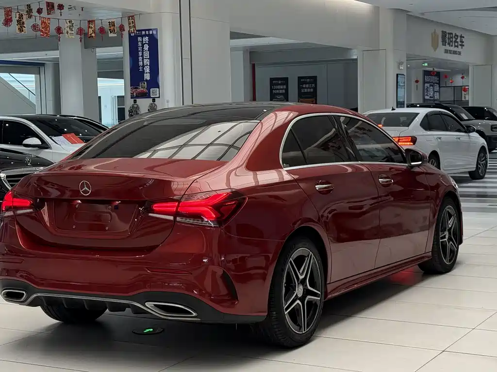 Mercedes-Benz A-Class 2018 — фото 7
