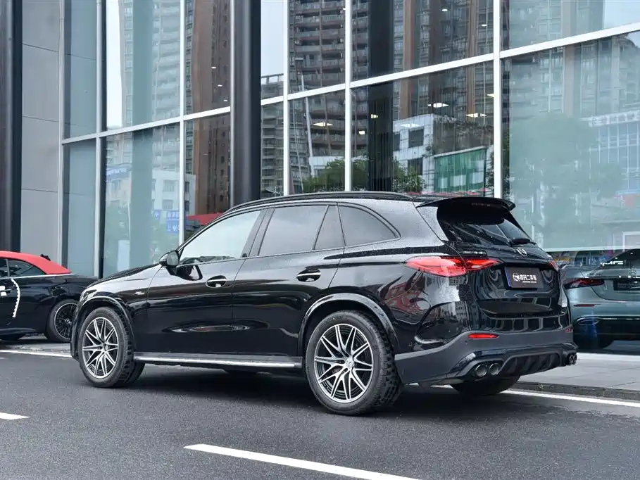 Mercedes-Benz GLC AMG 2026 — фото 2