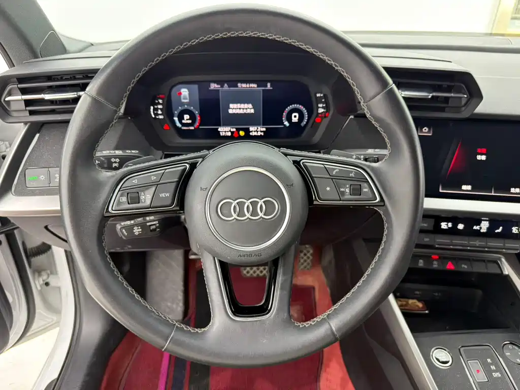 Audi A3 2023 — фото 11