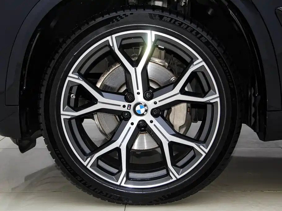 BMW X5 2024 — фото 11