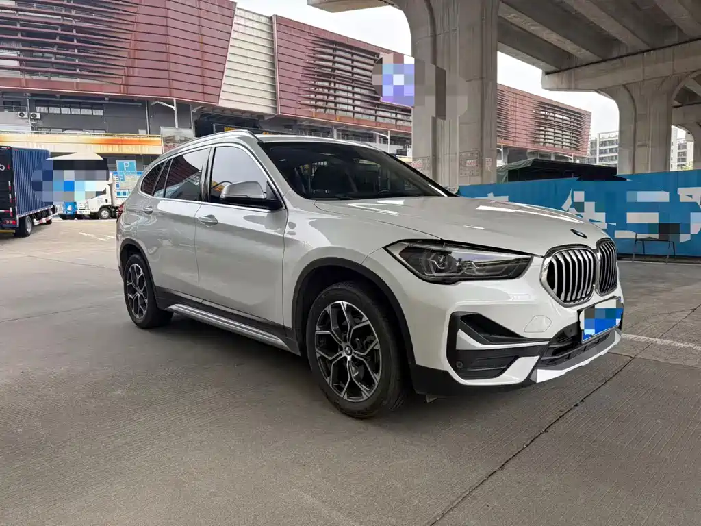BMW X1 2022 — фото 3