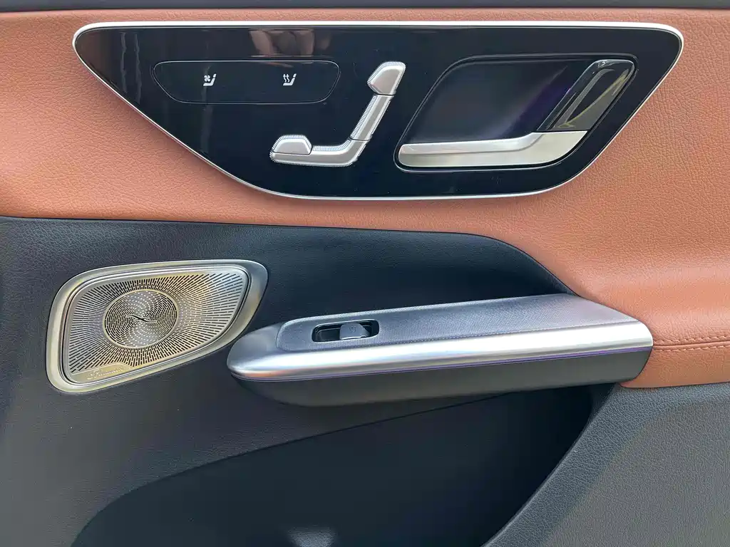 Mercedes-Benz GLC 2023 — фото 11