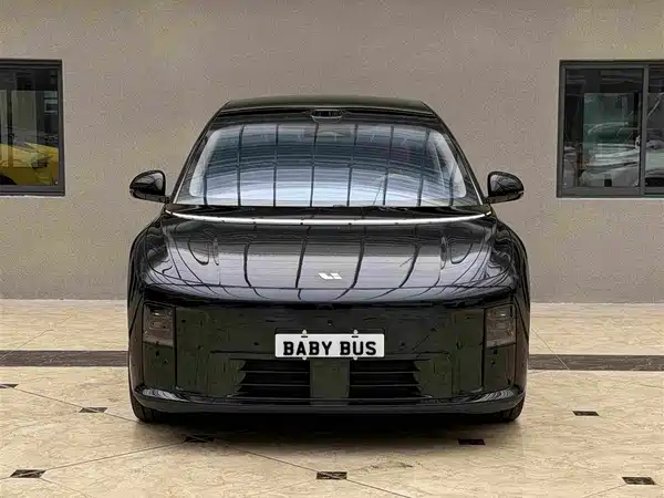 Li Auto i8 2026