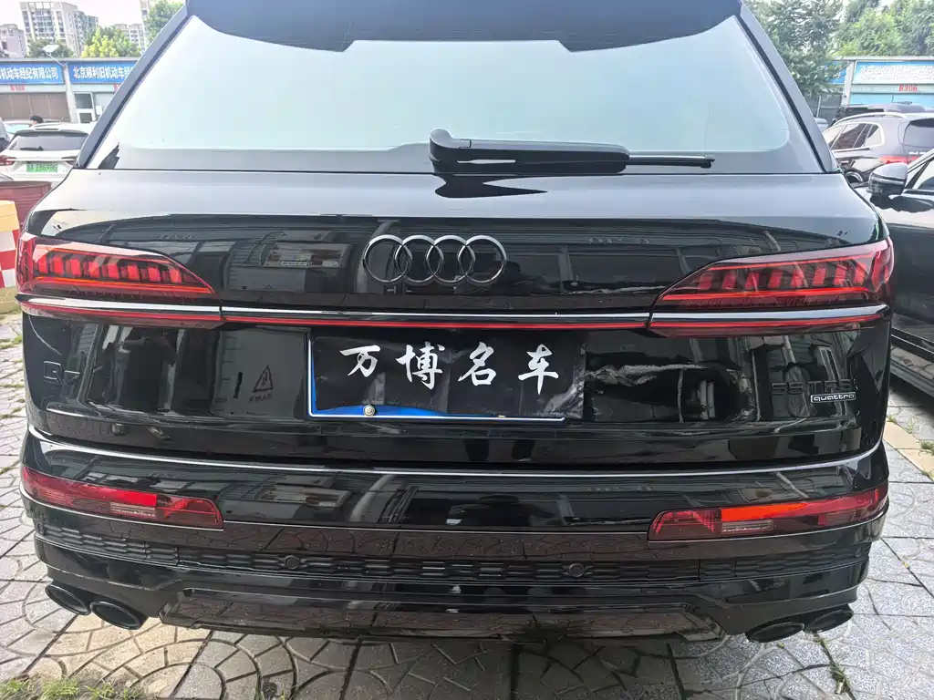 Audi Q7 2023 — фото 13