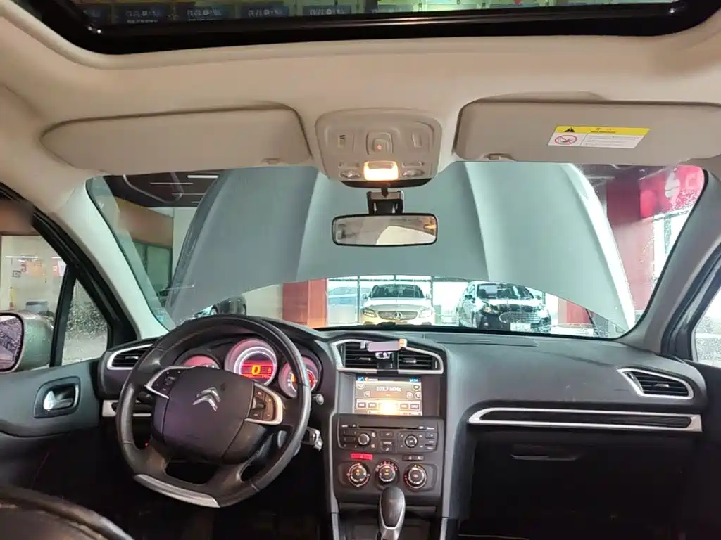 Citroën C4L 2015 — фото 18
