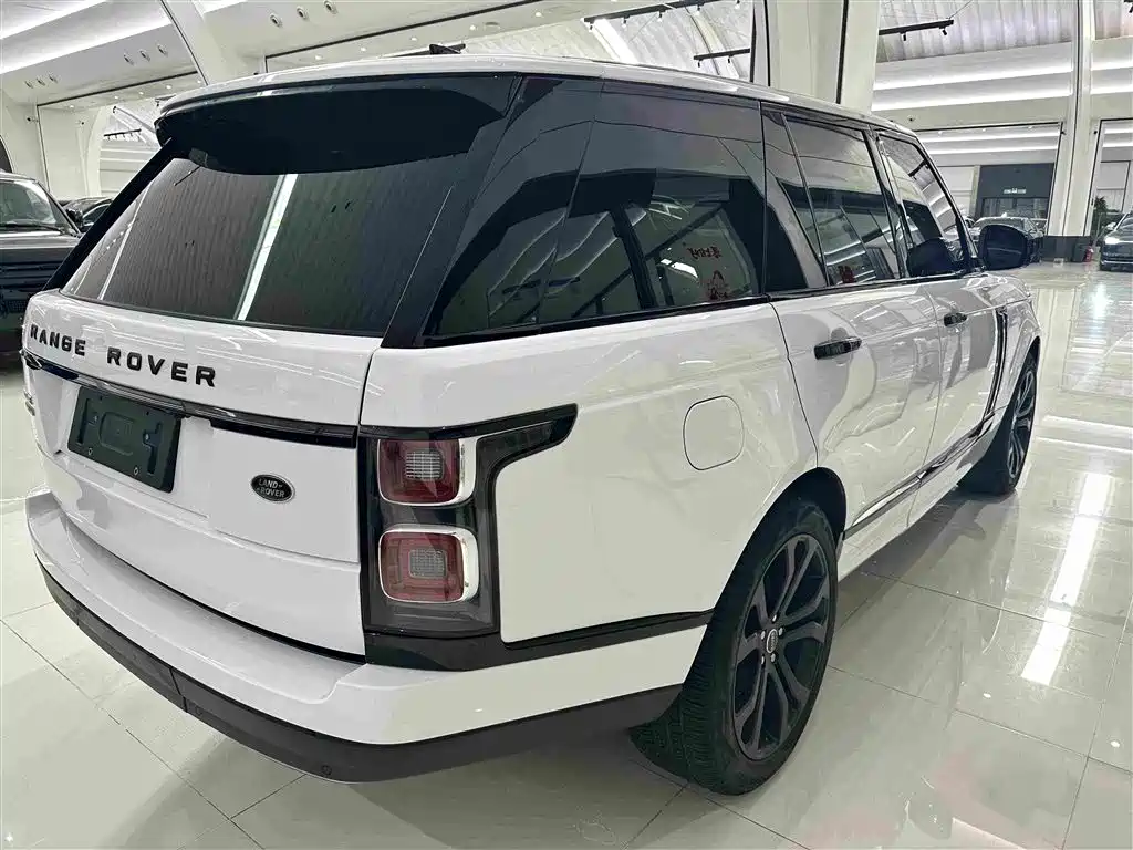 Land Rover Range Rover 2019 — фото 17