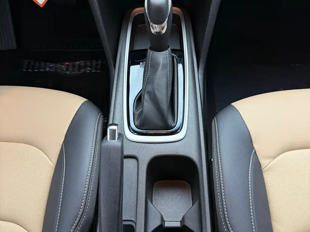 Chevrolet Monza 2022 — фото 15