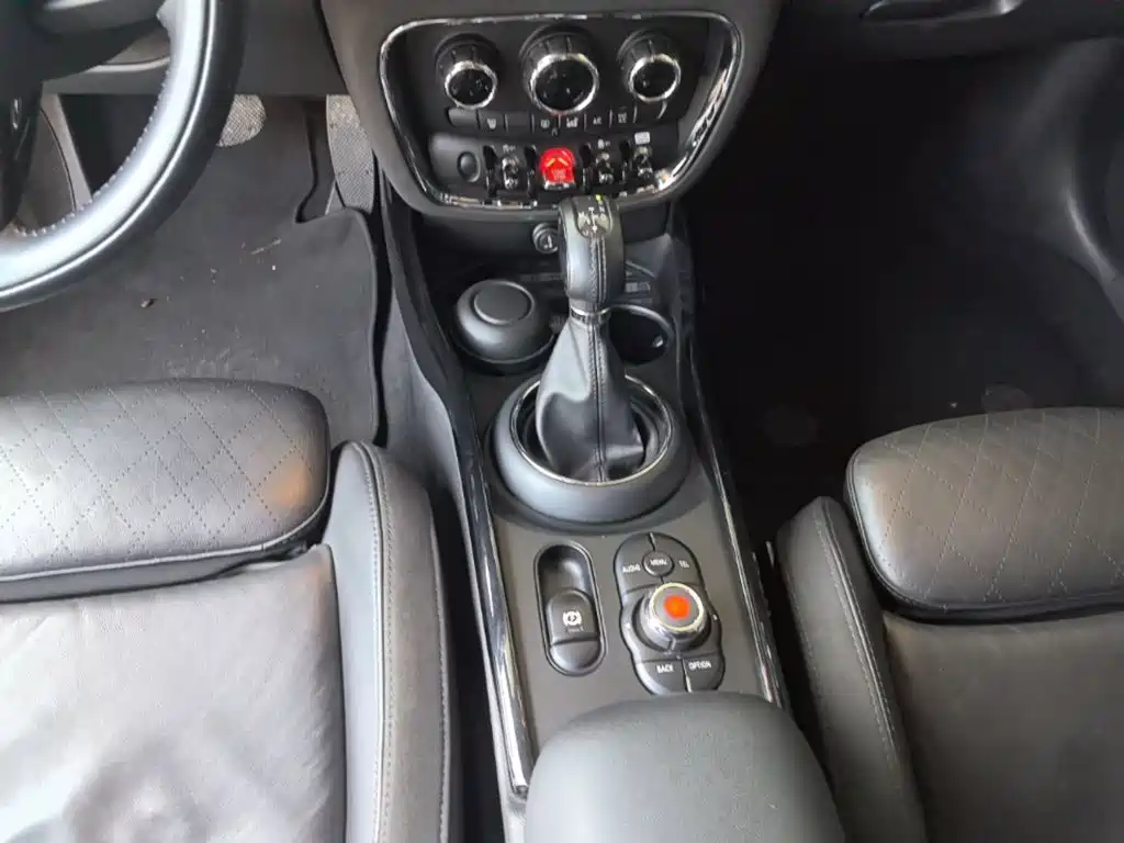 MINI Clubman 2018 — фото 14