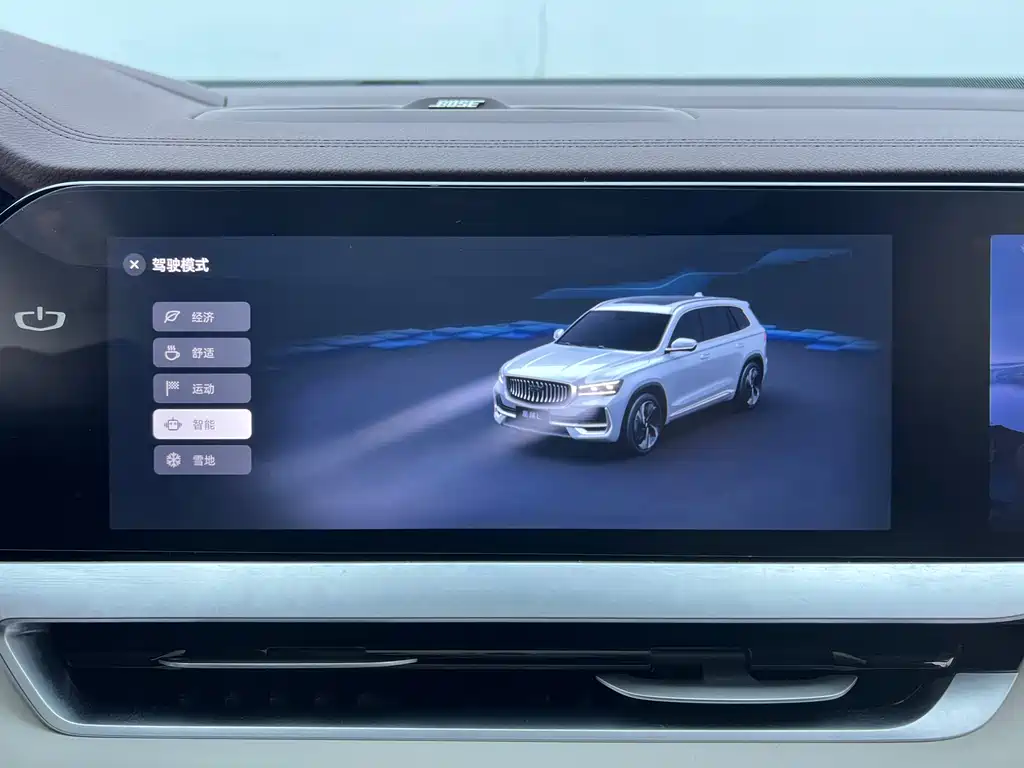 Geely Xingyue L 2023 — фото 11