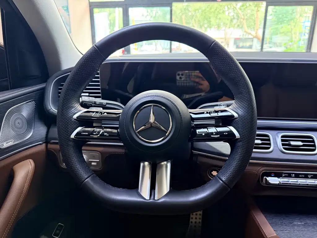 Mercedes-Benz GLS 2025 — фото 16