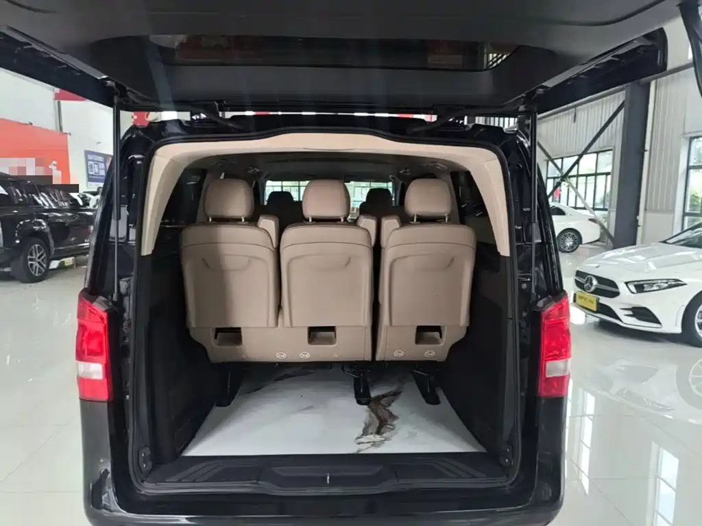 Mercedes-Benz Vito 2022 — фото 19