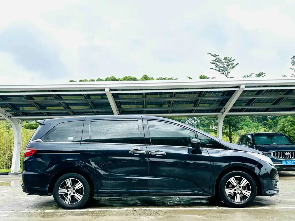 Honda Odyssey 2016 — фото 5