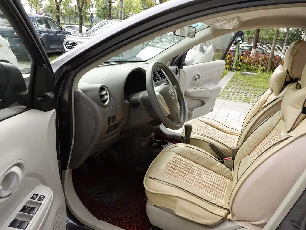 Nissan Sunny 2016 — фото 11