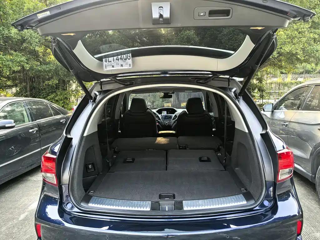 Acura MDX 2017 — фото 9