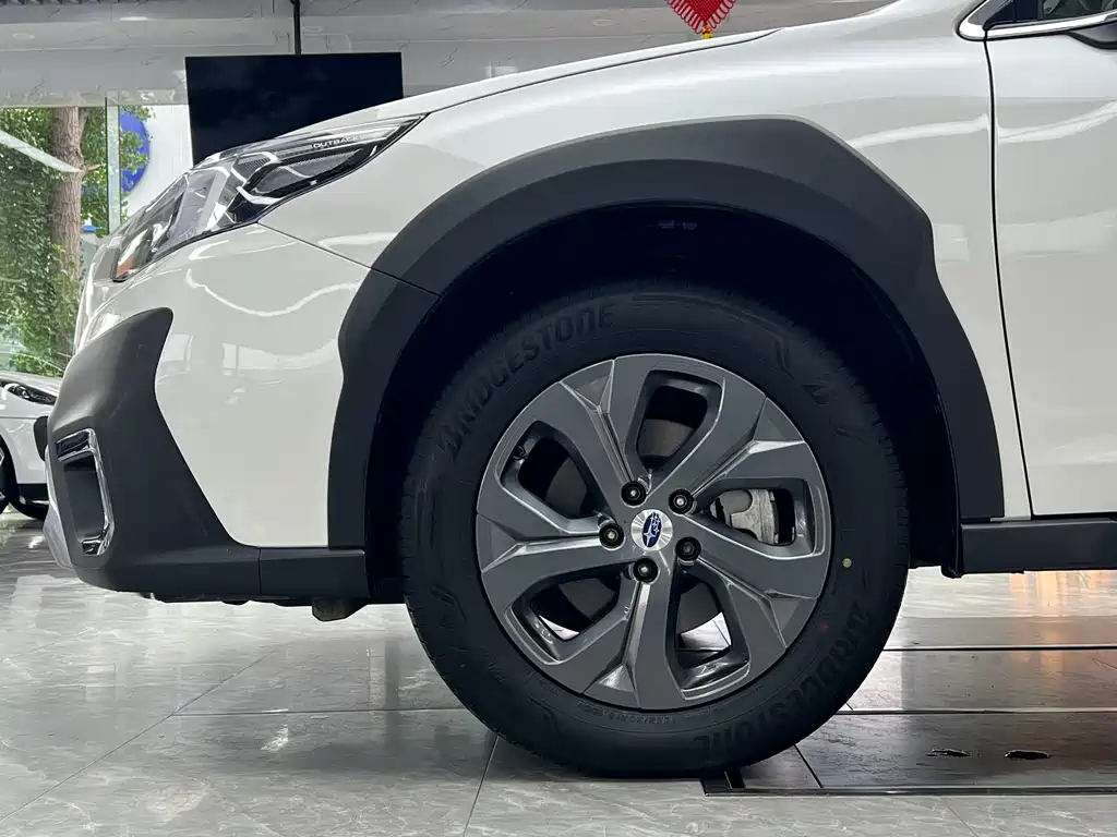 Subaru Outback 2022 — фото 8
