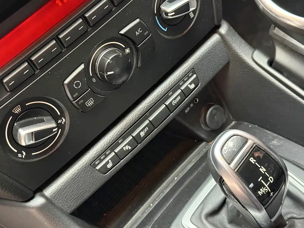 BMW X1 2016 — фото 12