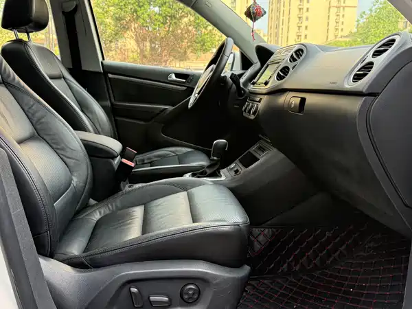 Volkswagen Tiguan 2015