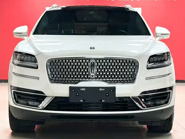 Lincoln Nautilus 2021